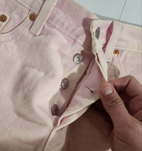 Vintage Levi 501 Denim Shorts - Picture 10 of 11